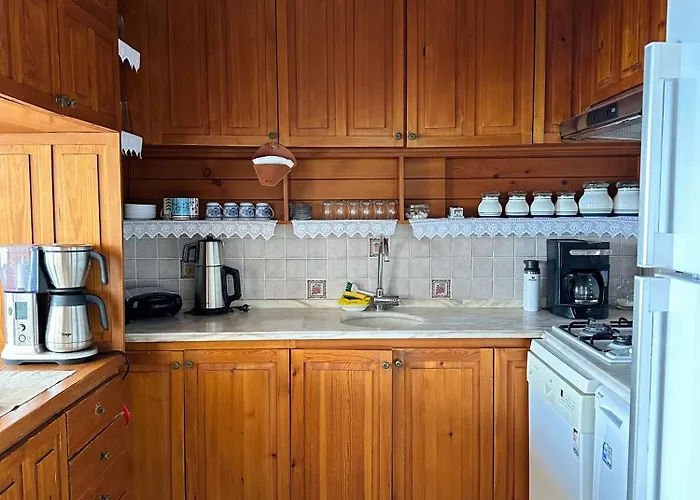 Beachfront Center Dream House *